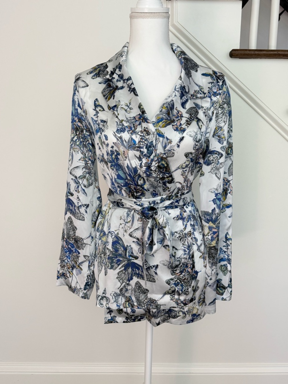 L'AGENCE Ciara Silk Butterfly Robe Jacket Top -size small - Picture 5 of 13